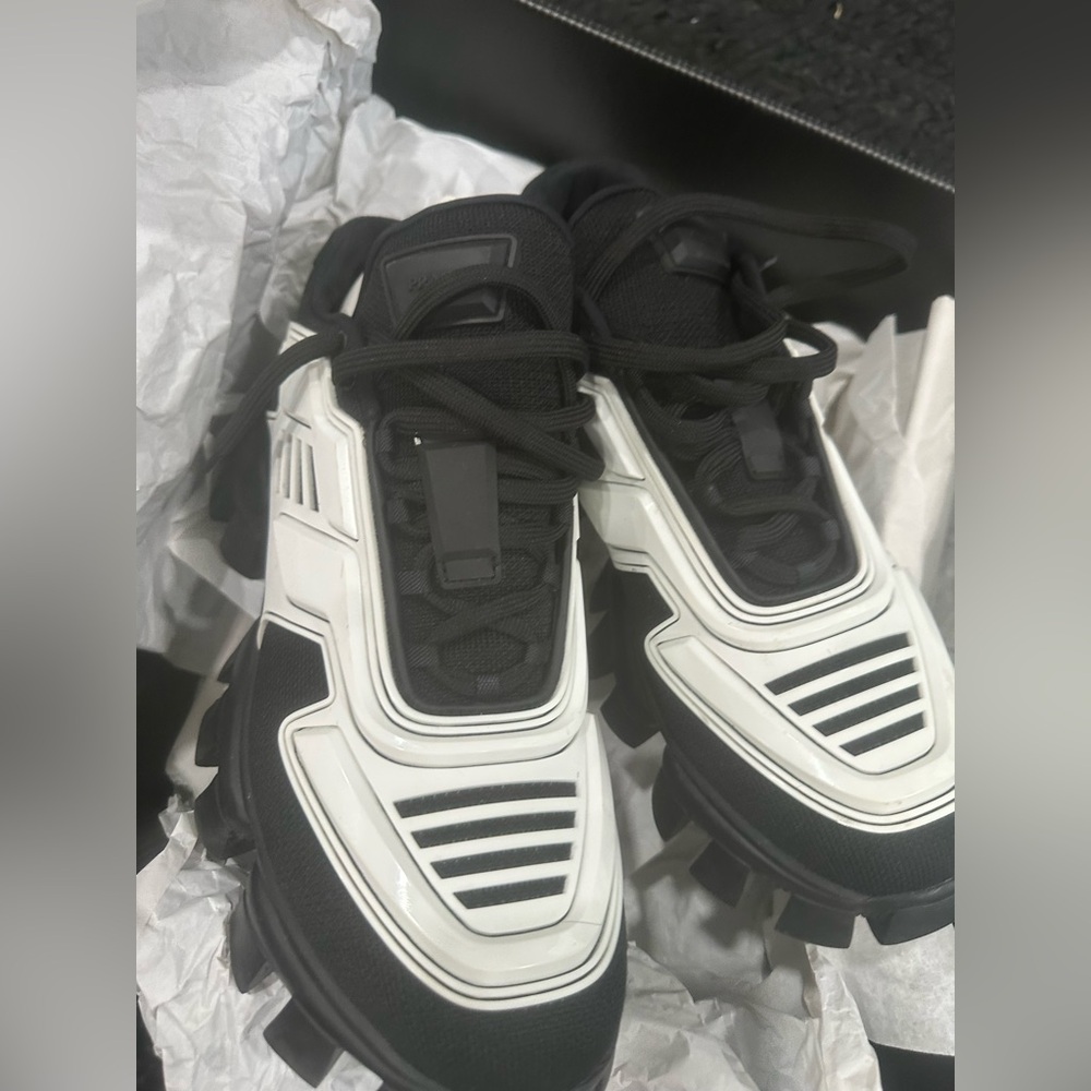 Prada cloudburst